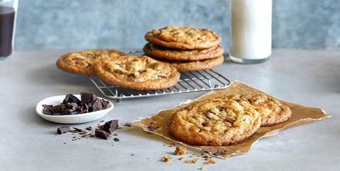 Blonde Chocolate Chip Cookies